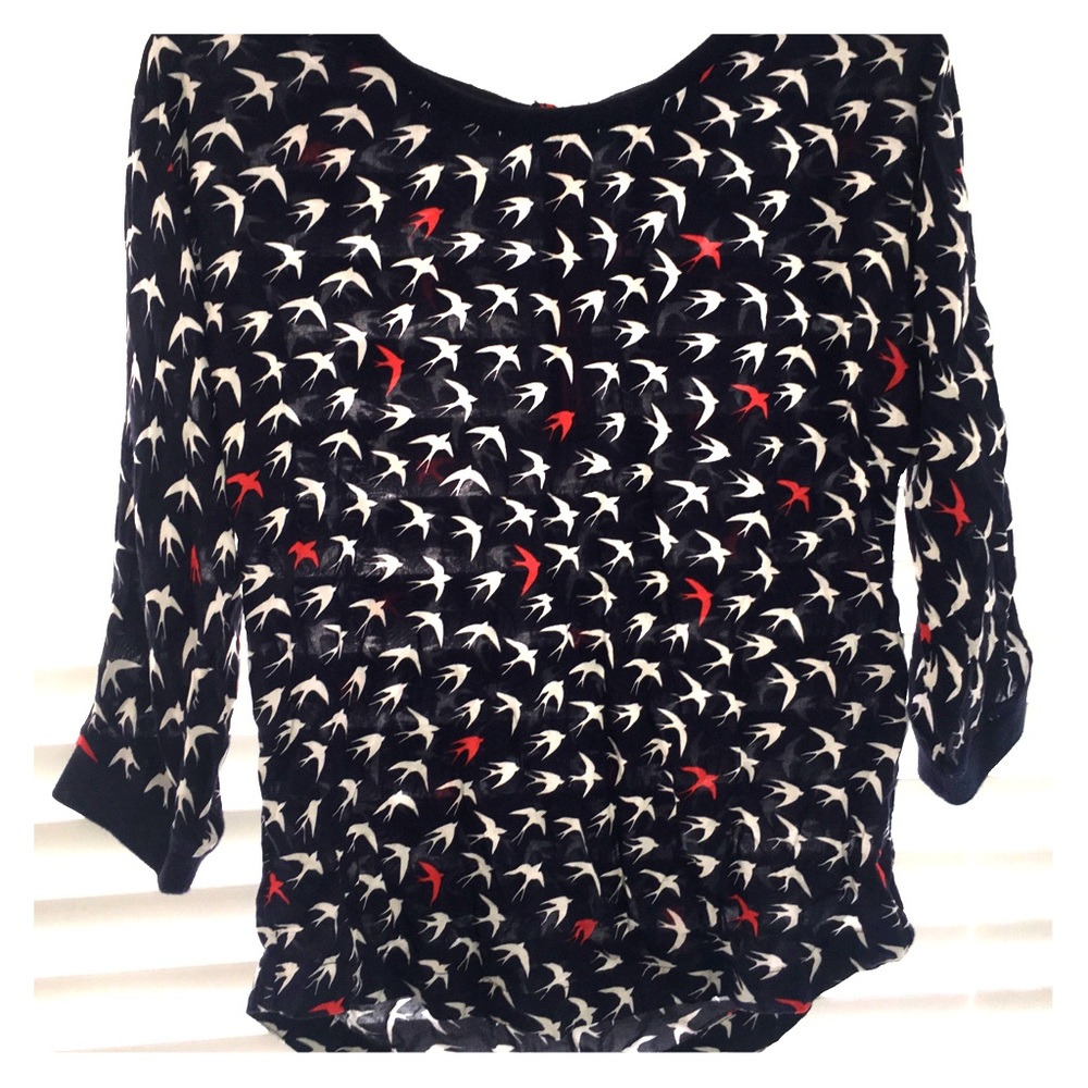 Long sleeve shirt .